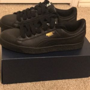 New Puma Sneakers W/O Box